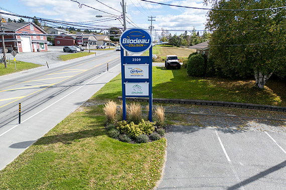 Bilodeau Collision pancarte extérieure - Lac-Mégantic